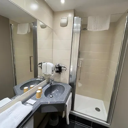 Hotel Les Arcades 3*