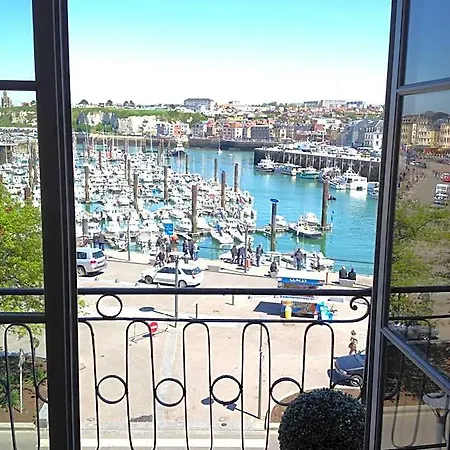 Hotel Logis & Restaurant - Les Arcades