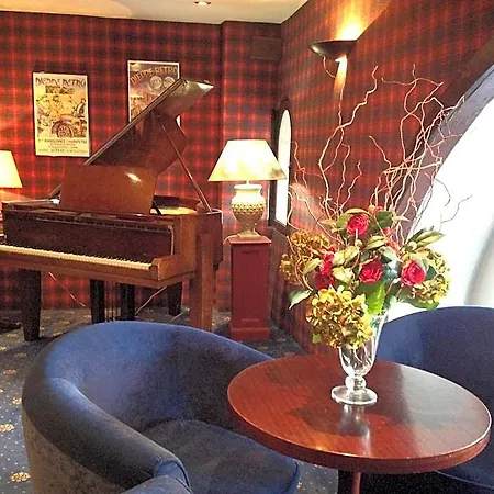 Hotel Logis & Restaurant - Les Arcades 3*