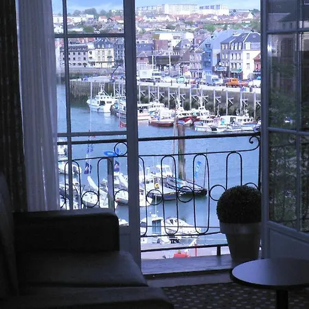 Logis & Restaurant - Les Arcades 3* 디에프