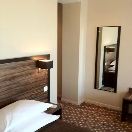 Logis & Restaurant - Les Arcades 3* Dieppe