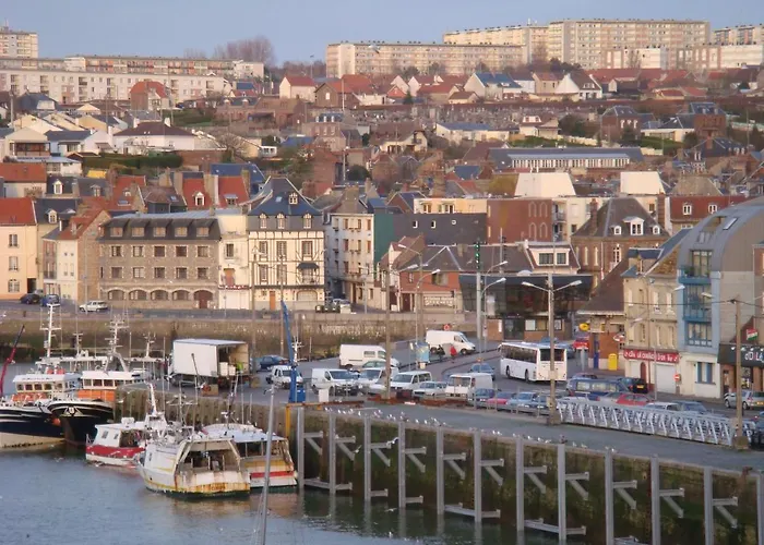 Logis & Restaurant - Les Arcades Hotel