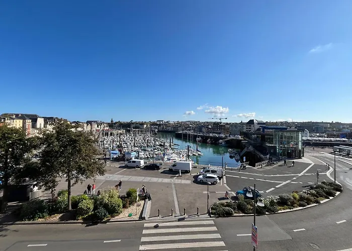 Logis & Restaurant - Les Arcades Hotel 3*